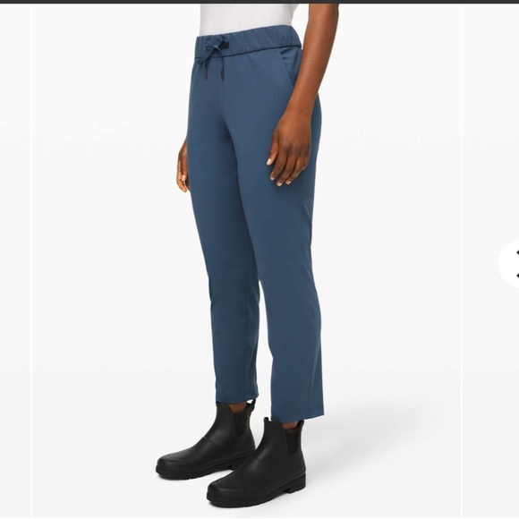 Lululemon On the Fly 7/8 Pants in Code Blue Women’s Sz 4 - Picture 5 of 14